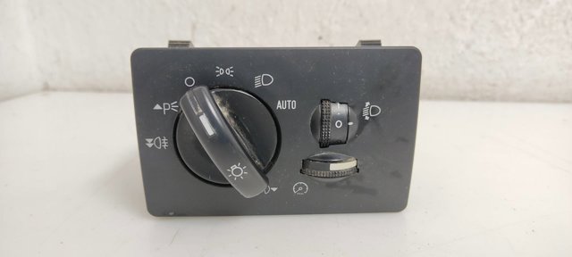 4M5T13A024CA Interruptor de luces en el tablero  disponible Utrera