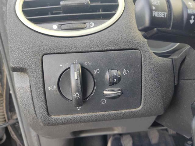 Mando luces para ford focus berlina (cap) ambiente (d) g8df 4M5T13A024CA
