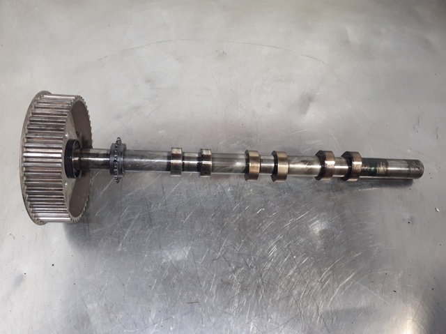 4R8Q6A273AC Land Rover