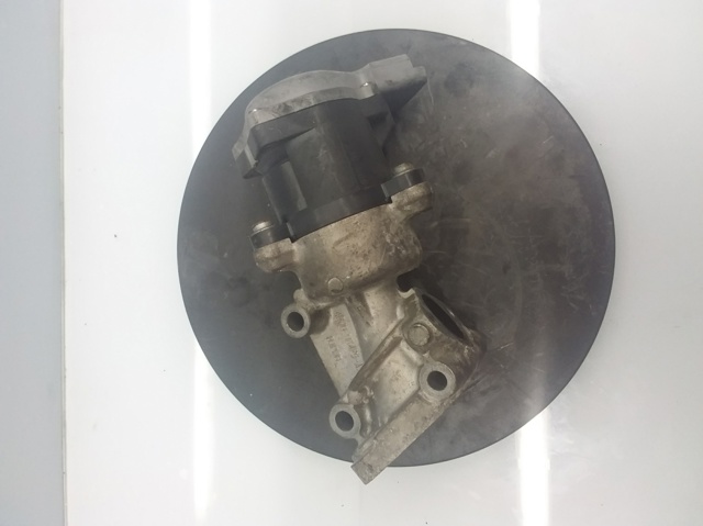 4R8Q9D475A Land Rover