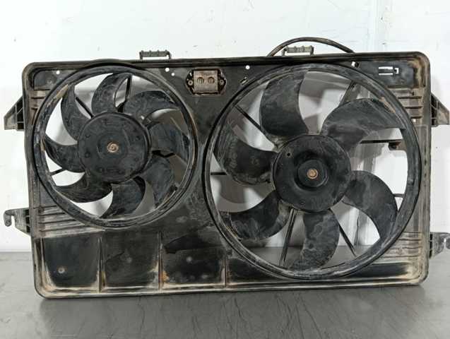 4T168C607KC FORD Difusor del radiador de refrigeración con motor y hélice  disponible Vigo