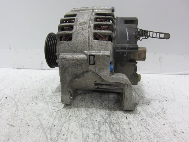 VAG 4Z7903015 Alternador  en stock Salamanca