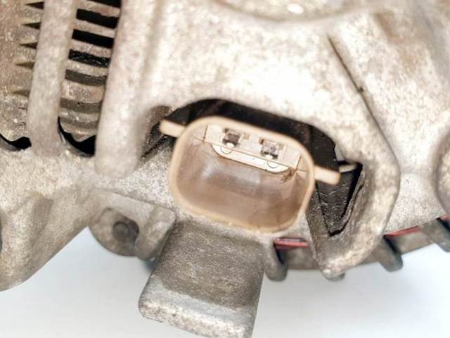 5033054AC CHRYSLER Alternador  comprar en Oviedo