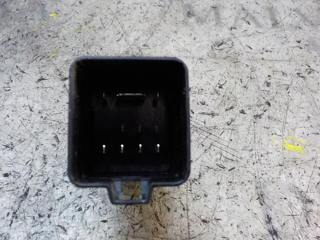 Relé de bujía de precalentamiento Dodge Caliber PM