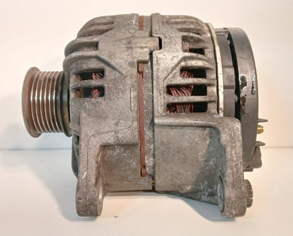 504009978 IVECO Alternador  en stock Huelva