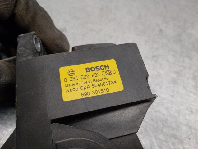 504061734 IVECO Pedal del acelerador comprar Alcalá