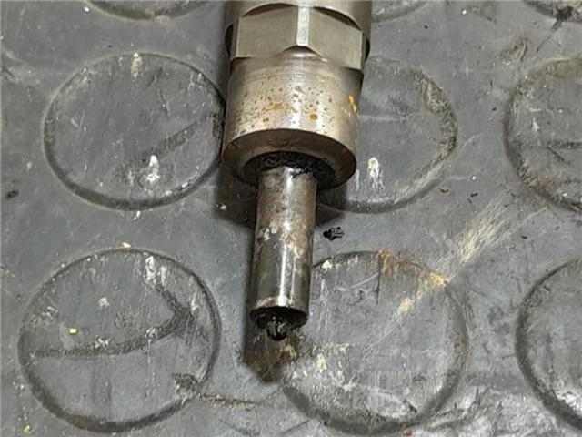 504088823 Inyector  en stock Castellón