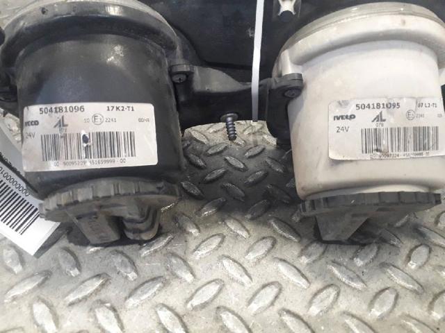504181095 IVECO Faro antiniebla izquierdo/derecho  disponible Ourense