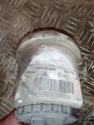 504181095 IVECO Faro antiniebla izquierdo y derecho comprar Alcalá
