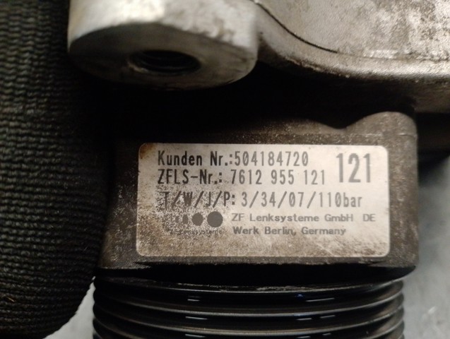 504184720 Bomba de dirección asistida  comprar en Reus