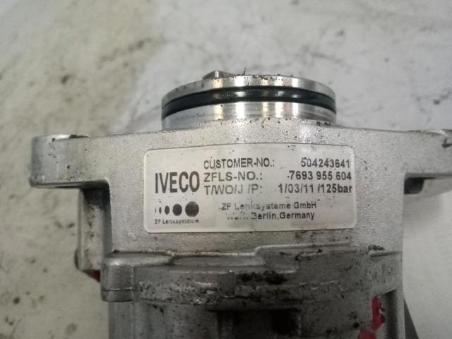 IVECO 504243641 Bomba de dirección  en stock Salamanca