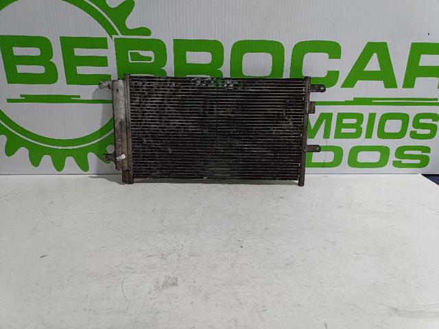 IVECO 504256333 Condensador aire acondicionado  en stock Terrassa