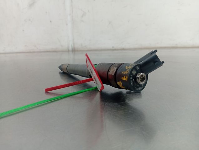 IVECO 504389548 Inyector de combustible  disponible Valladolid