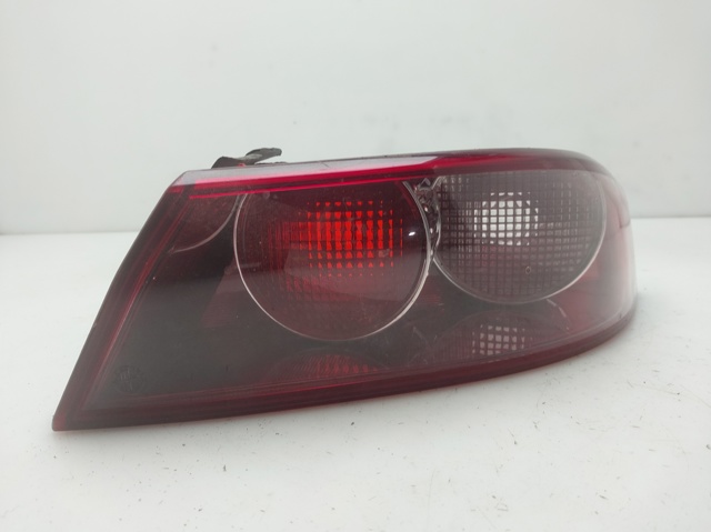 50504818 Piloto trasero exterior derecho comprar Girona