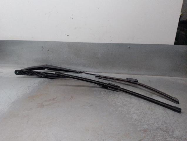 Brazo del limpiaparabrisas lavado de parabrisas Alfa Romeo Giulietta  (2010-2020)