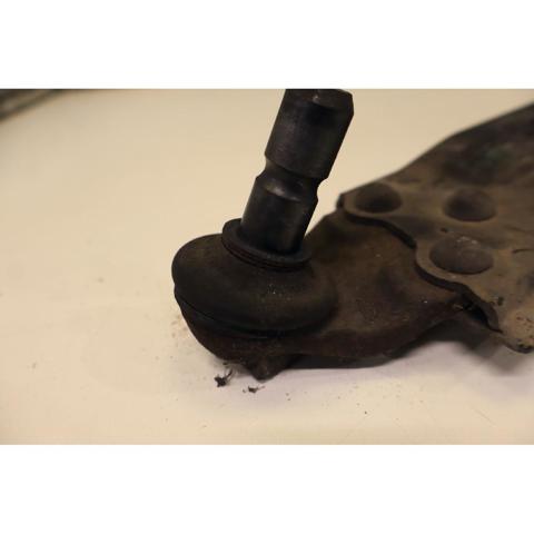 FIAT 50513444 Brazo inferior izquierdo de la suspensión delantera comprar Barcelona
