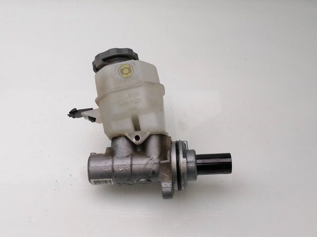 Cilindro principal de frenos 5110081A01 SUZUKI