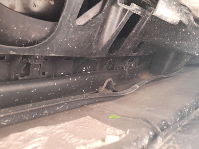 Soporte central del parachoques trasero 51127226939 BMW