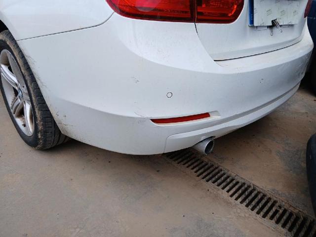 BMW 51127312724 Parachoques trasero  disponible Valladolid