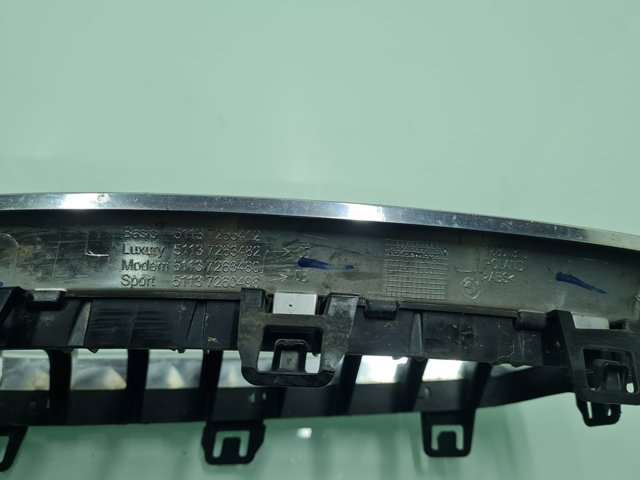 51137255412 Rejilla derecha del radiador  en stock Granada