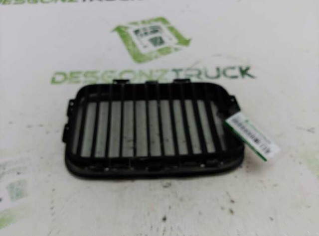 BMW 51138122237 Parrilla izquierda del radiador  comprar en Albacete