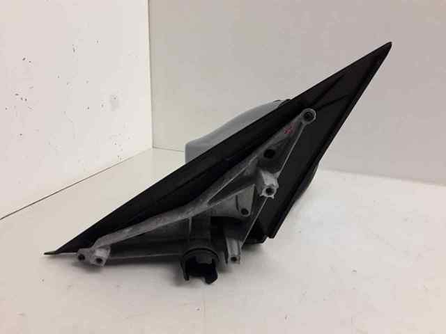 BMW 51167189850 Carcasa interior del espejo retrovisor derecho  en stock Salamanca
