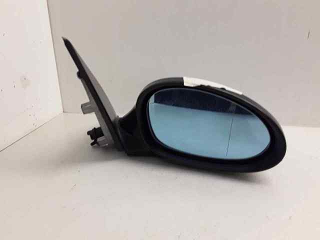 51167189850 Carcasa interior del espejo retrovisor derecho  disponible Utrera