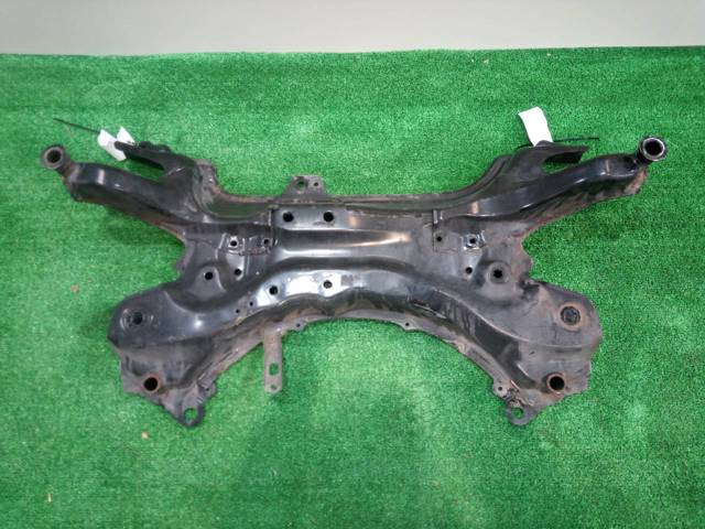 Subchasis delantero soporte motor 5120102101 Toyota