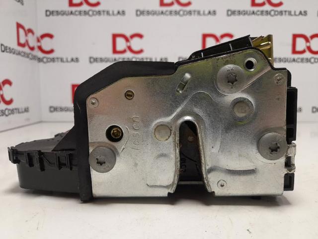 BMW 51217011244 Cerradura de puerta delantera derecha  en stock Salamanca