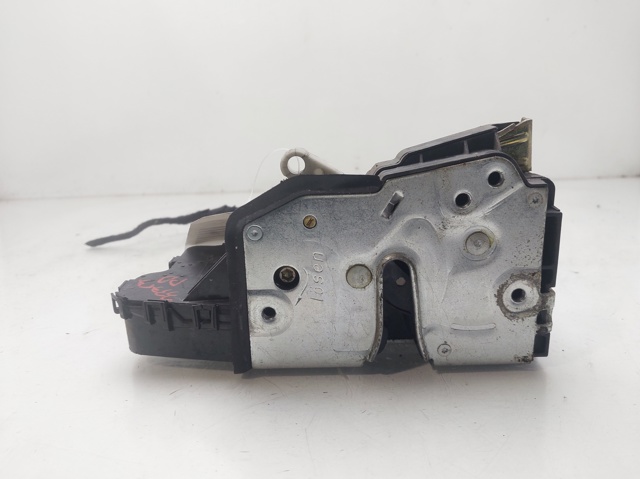 BMW 51217011308 Cerradura de puerta delantera derecha  disponible España