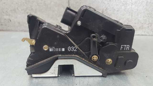 BMW 51217011308 Cerradura de puerta delantera derecha  disponible Valladolid