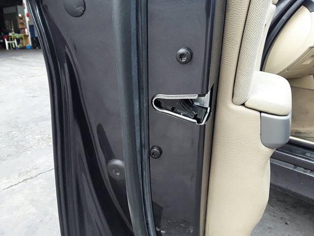 Cerradura puerta delantera izquierda para bmw 3 touring 320 d n47d20a 51217059967