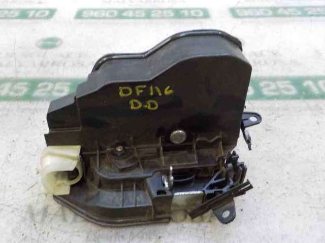 51217202144 Cerradura de puerta delantera derecha  en stock Sabadell