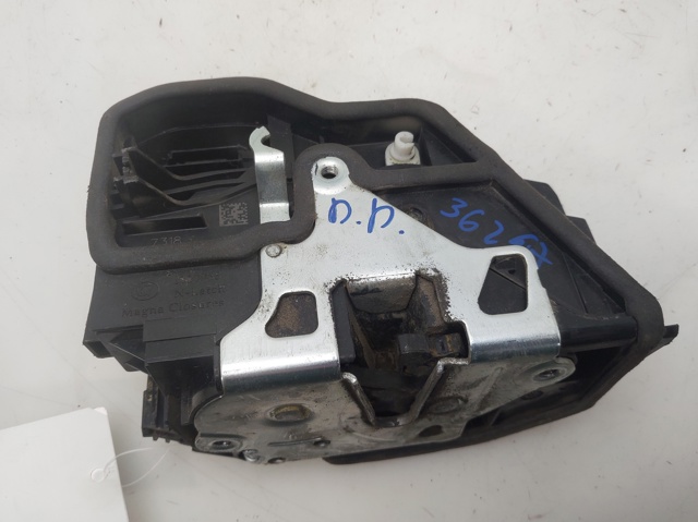 51217202144 Cerradura de puerta delantera derecha comprar Girona