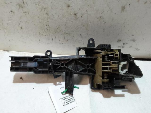 51217207539 Manija exterior trasera izquierda  disponible Málaga
