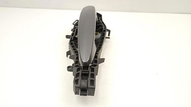 BMW 51217242568 Soporte de manija exterior de puerta delantera derecha comprar Barcelona