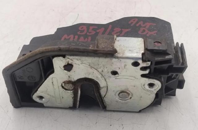 51217318416 Cerradura de puerta delantera derecha comprar Sevilla