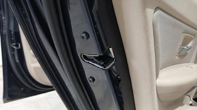 51227229459 BMW Cerradura de puerta trasera izquierda comprar Madrid