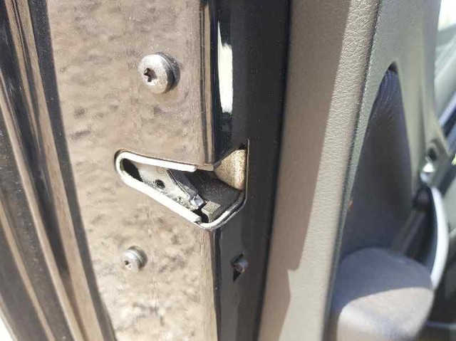 51227229459 Cerradura de puerta trasera izquierda  disponible Málaga
