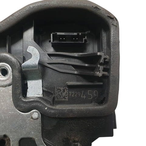 51227229460 BMW Cerradura de la puerta trasera derecha  en stock Córdoba