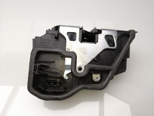 BMW 51227276673 Cerradura de puerta trasera izquierda  en stock Terrassa