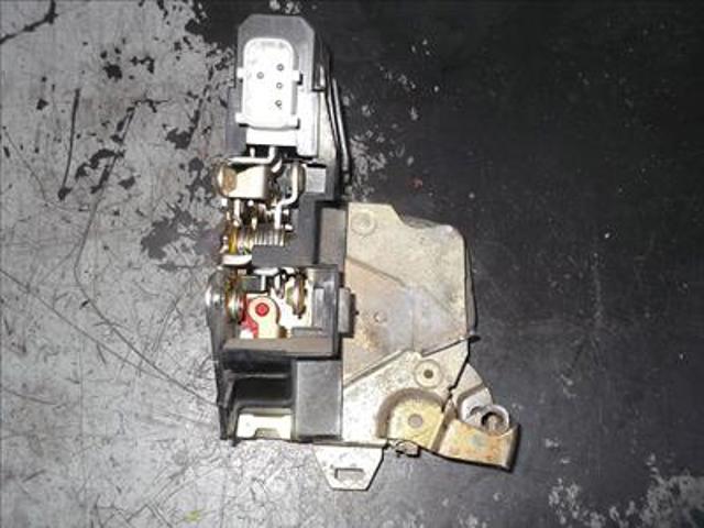51228125671 Cerradura de puerta trasera izquierda  en stock Sabadell