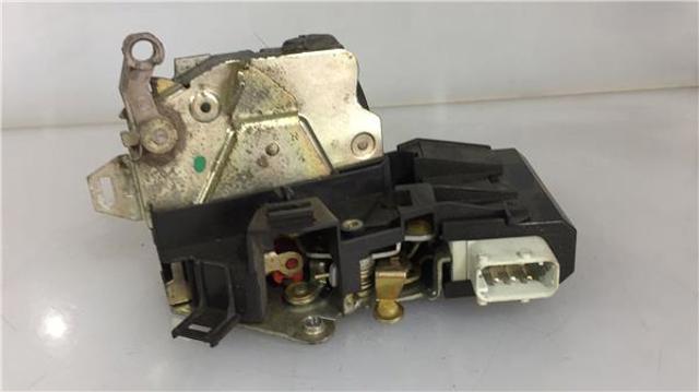 51228125672 BMW Cerradura de la puerta trasera derecha  en stock Gandía