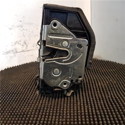 51228125672 Cerradura de la puerta trasera derecha  disponible Burgos