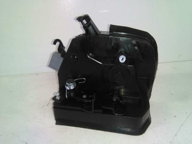 51228402601 BMW Cerradura de puerta trasera izquierda  en stock Gandía