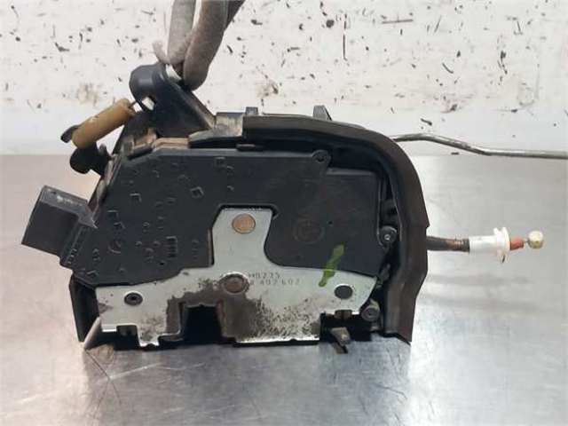51228402602 BMW Cerradura de la puerta trasera derecha comprar Bilbao