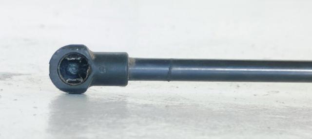 51237118370 BMW Amortiguador de capó  en stock Córdoba