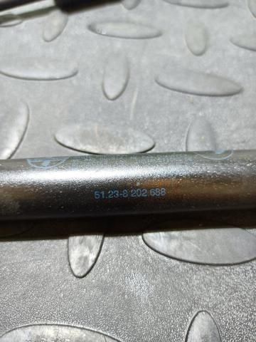 51238202688 BMW Amortiguador de capó comprar Bilbao