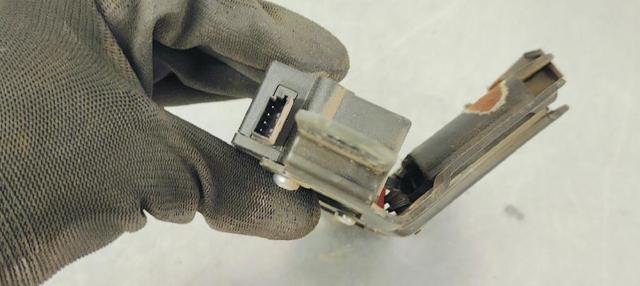 51247057364 Cerradura de tapa de maletero  comprar en Pontevedra