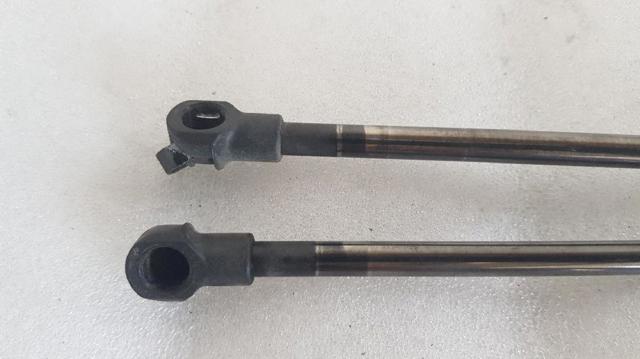 51247060622 Amortiguador maletero  en stock Sabadell